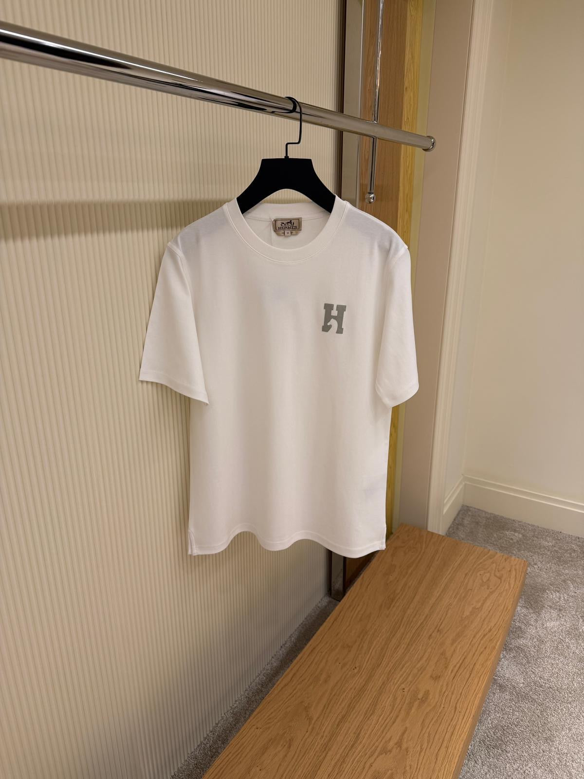 "H'Cheval" t-shirt with leather detail